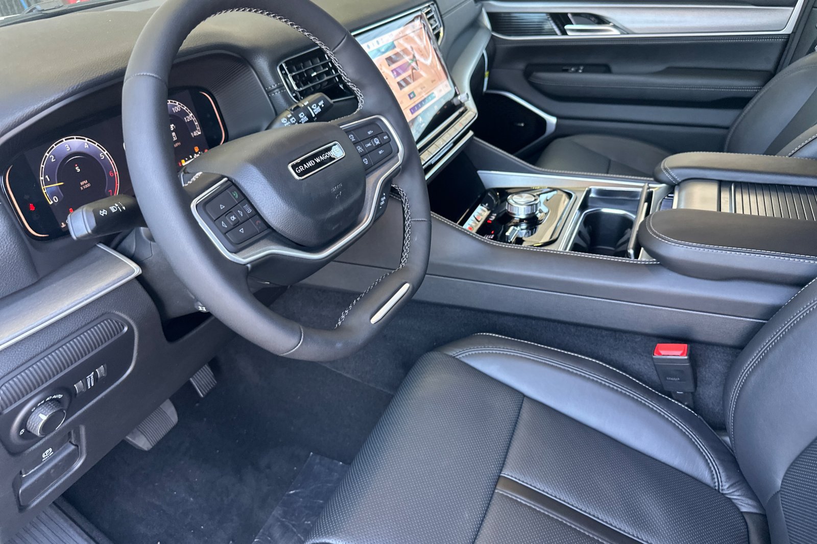 New 2026 Jeep Grand Wagoneer Limited w/ Premium Group II AWD/4WD image 10