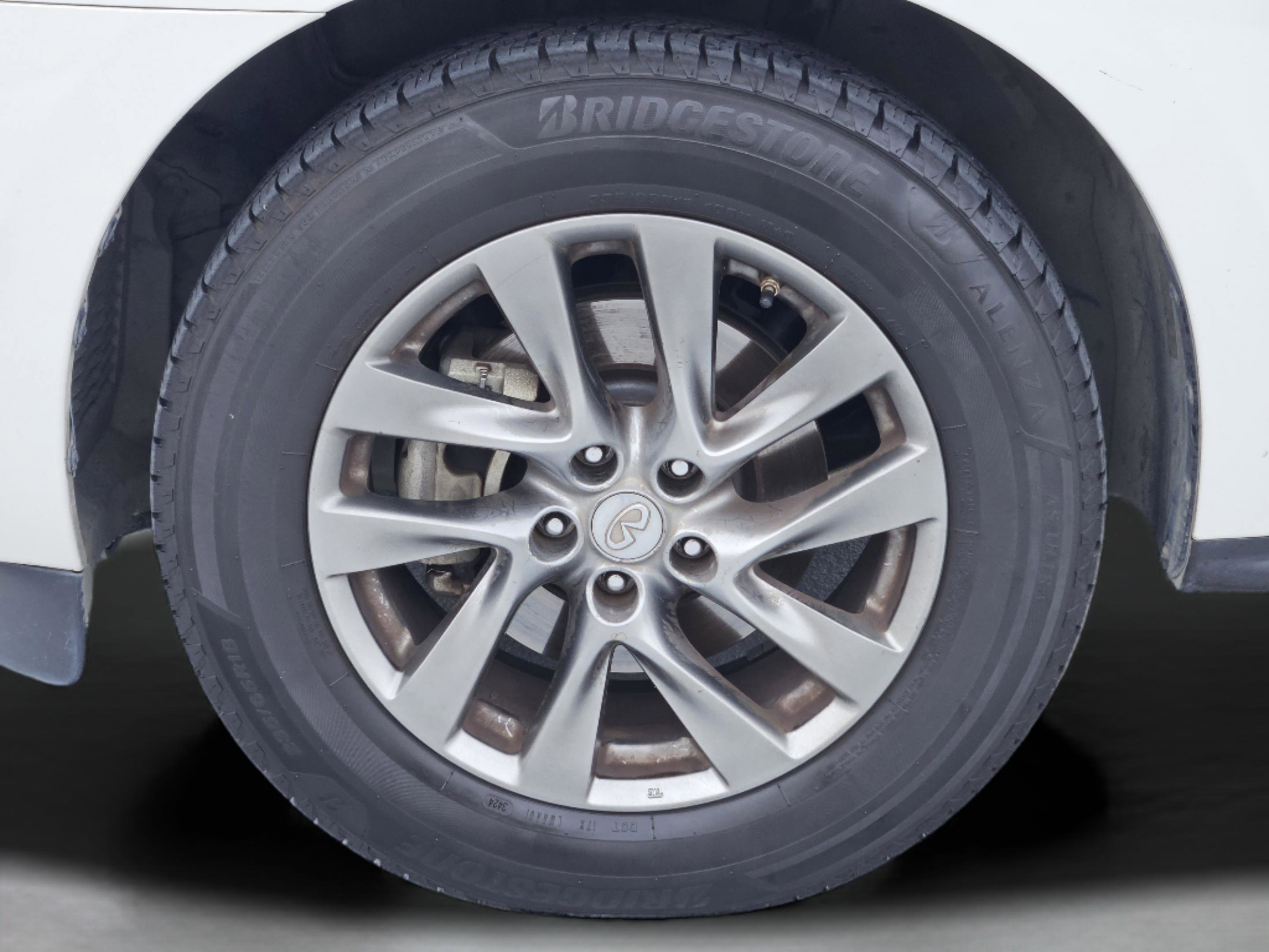 Used 2015 INFINITI QX60 FWD w/ Premium Plus Package image 32