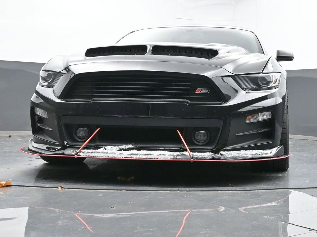 Used 2017 Ford Mustang GT Premium w/ GT Performance Package image 41