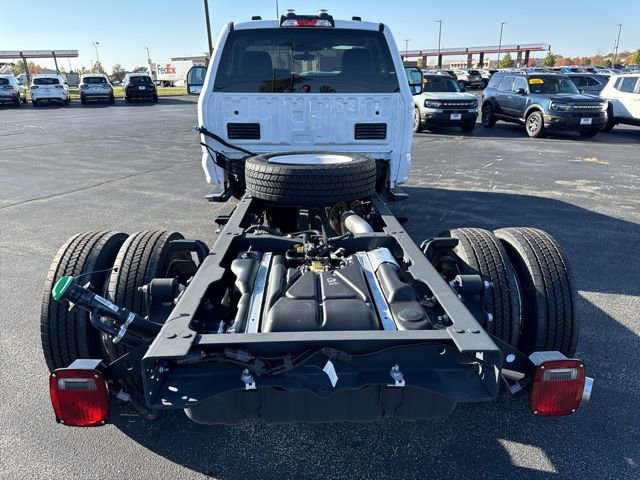 Used 2024 Ford F550 4x4 Regular Cab Super Duty w/ XLT Value Package image 6