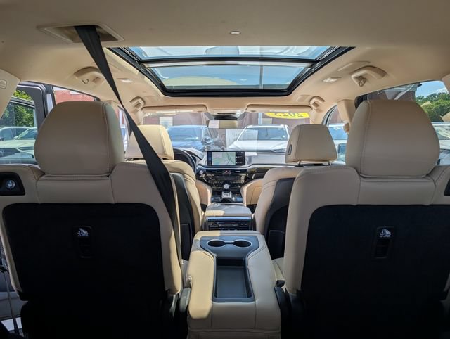 Used 2025 Acura MDX w/ Technology Package FWD image 18