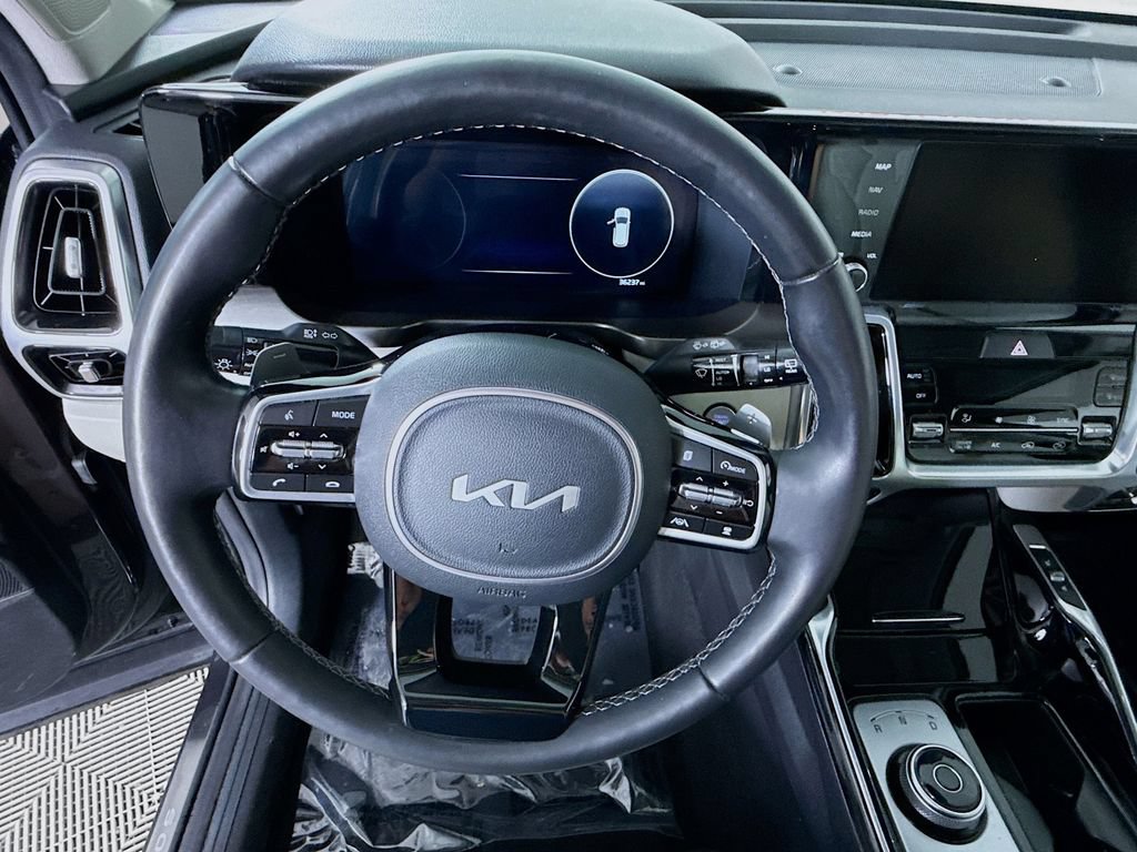 Certified 2023 Kia Sorento SX Prestige AWD/4WD image 22