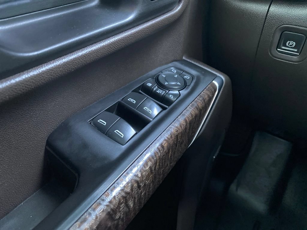 Used 2021 GMC Sierra 3500 Denali w/ Technology Package AWD/4WD image 40