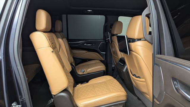 Used 2022 Cadillac Escalade ESV Premium Luxury AWD/4WD image 21