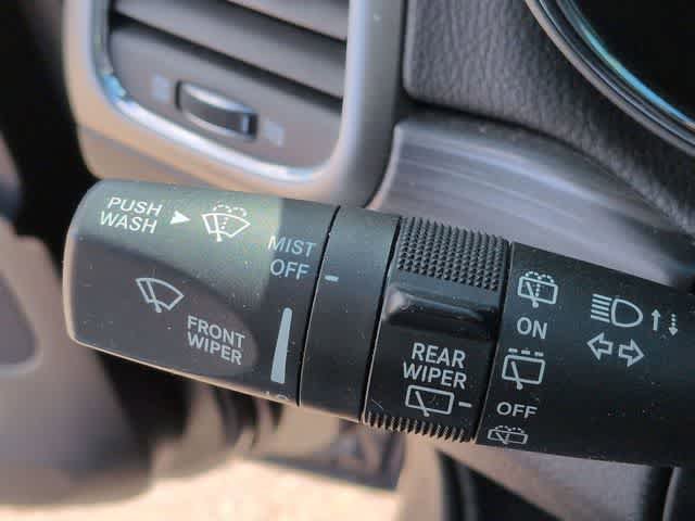 Used 2019 Jeep Grand Cherokee Altitude AWD/4WD image 24