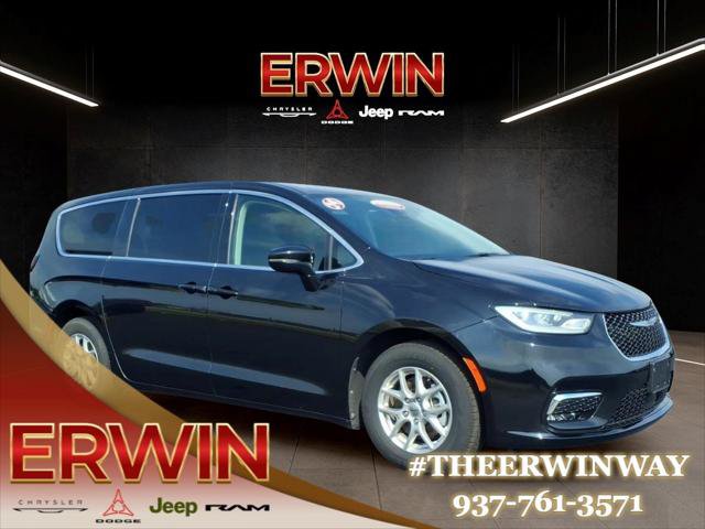 Certified 2024 Chrysler Pacifica Touring-L FWD image 1