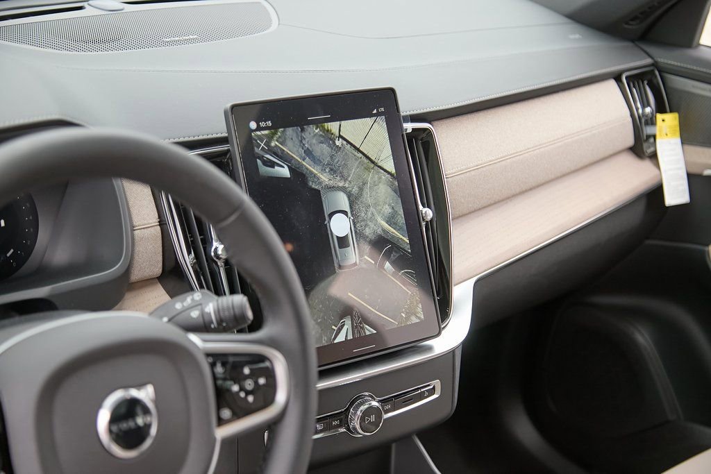 New 2026 Volvo XC90 B6 Plus w/ Protection Package Premier image 14