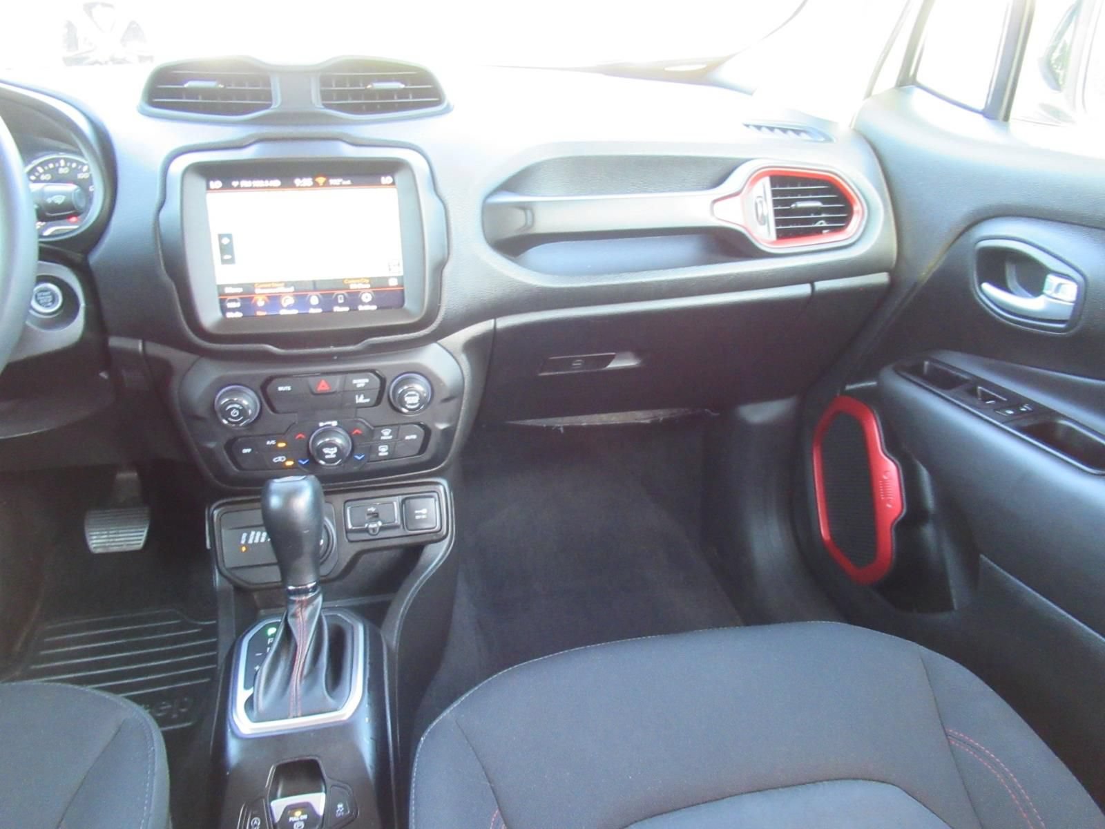 Certified 2023 Jeep Renegade Trailhawk AWD/4WD image 14