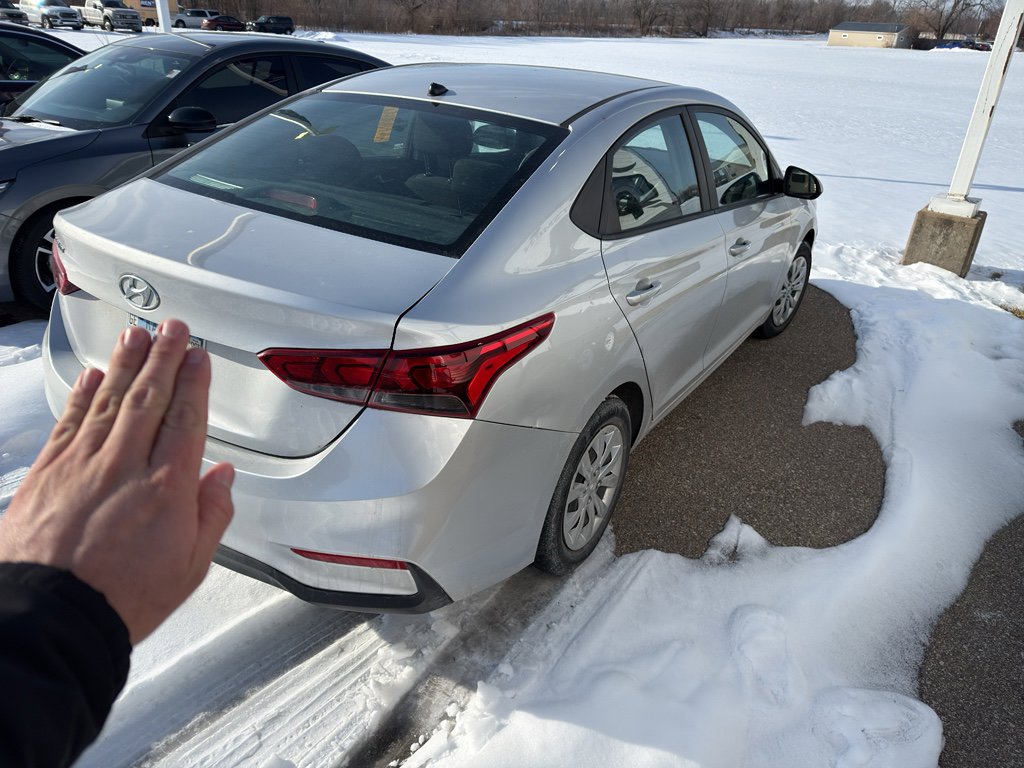 Used 2021 Hyundai Accent SE image 5