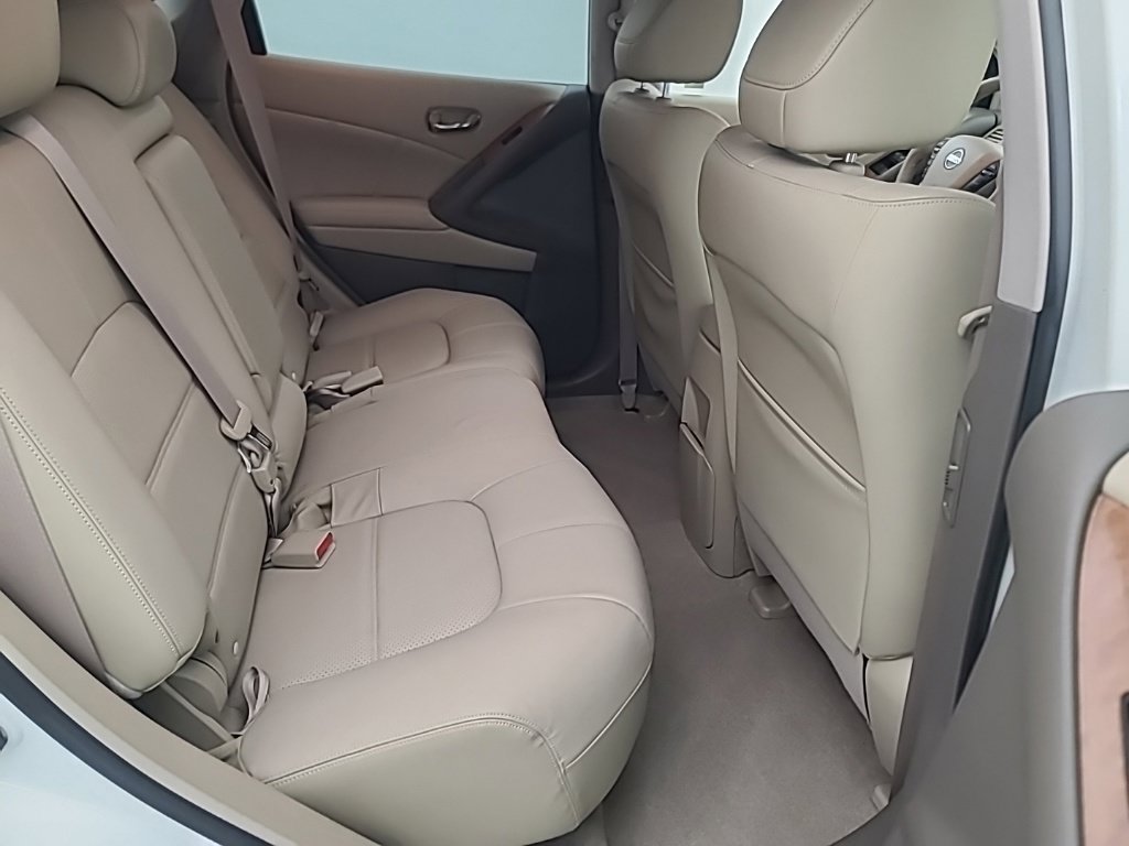 Used 2014 Nissan Murano LE w/ Platinum Edition Package AWD/4WD image 16