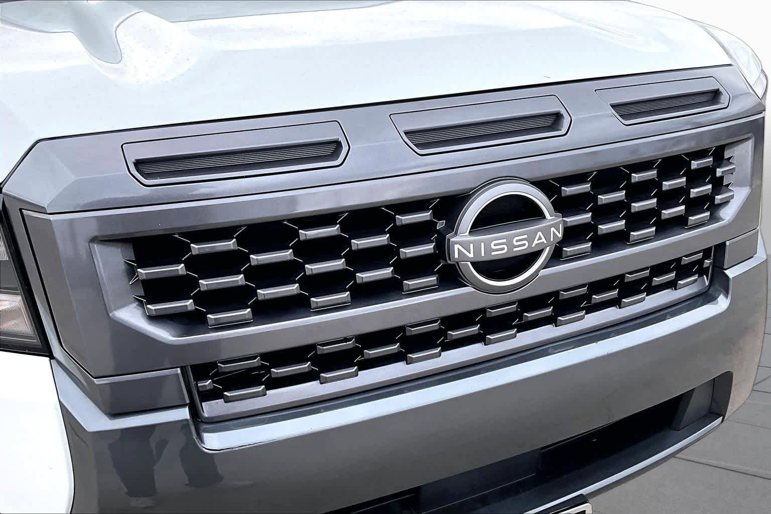 Used 2025 Nissan Frontier SV RWD image 27