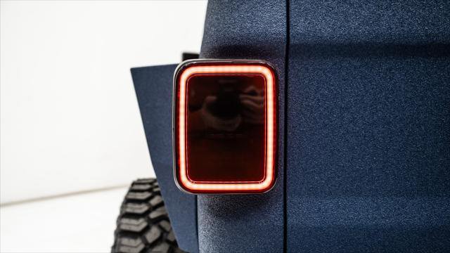 Used 2025 Jeep Gladiator Sport AWD/4WD image 13