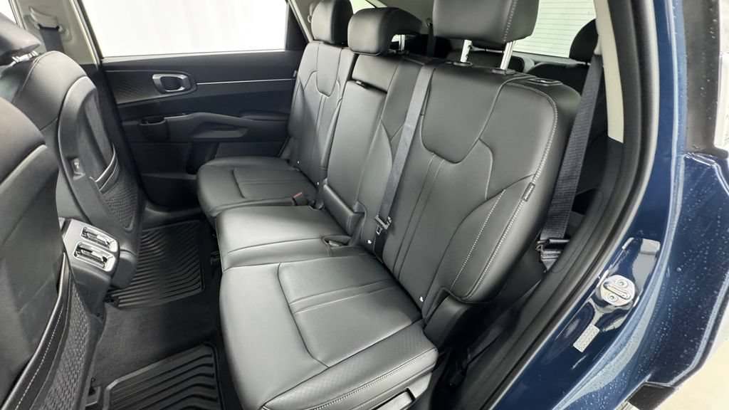 New 2026 Kia Sorento S AWD/4WD image 12