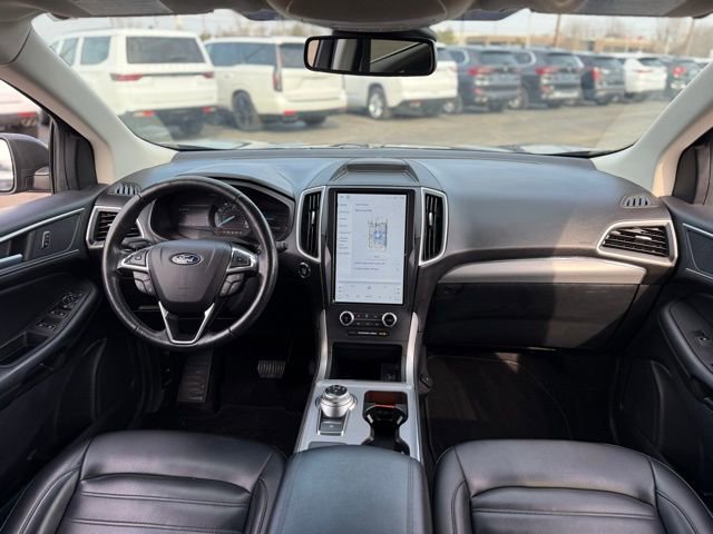 Certified 2022 Ford Edge SEL w/ Convenience Package image 2