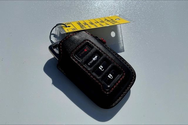 Used 2023 Lexus IS 500 image 34