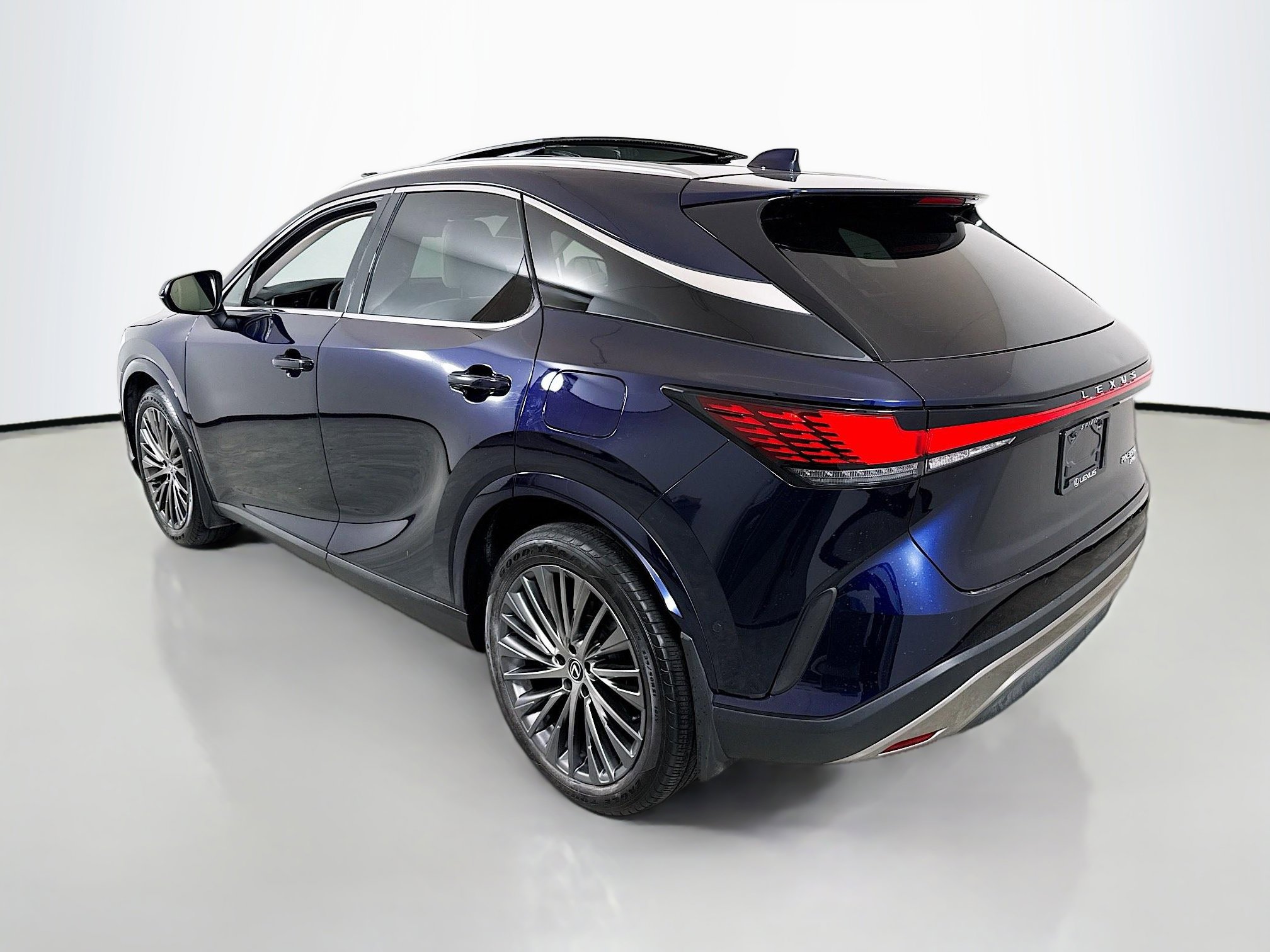 Certified 2025 Lexus RX 350 AWD w/ Convenience Package image 5