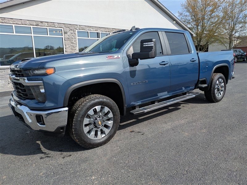 Used 2025 Chevrolet Silverado 2500 LT w/ All Star Edition AWD/4WD image 1