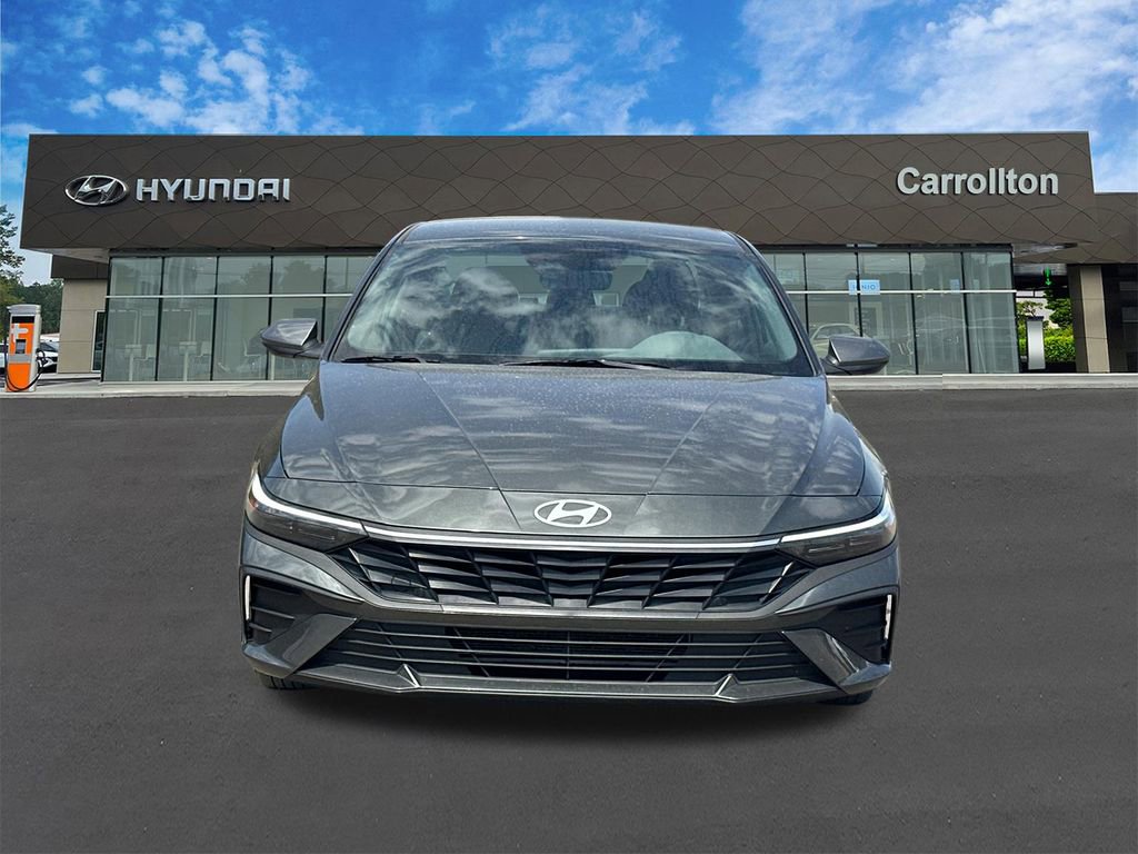 Used 2025 Hyundai Elantra SE FWD video 2