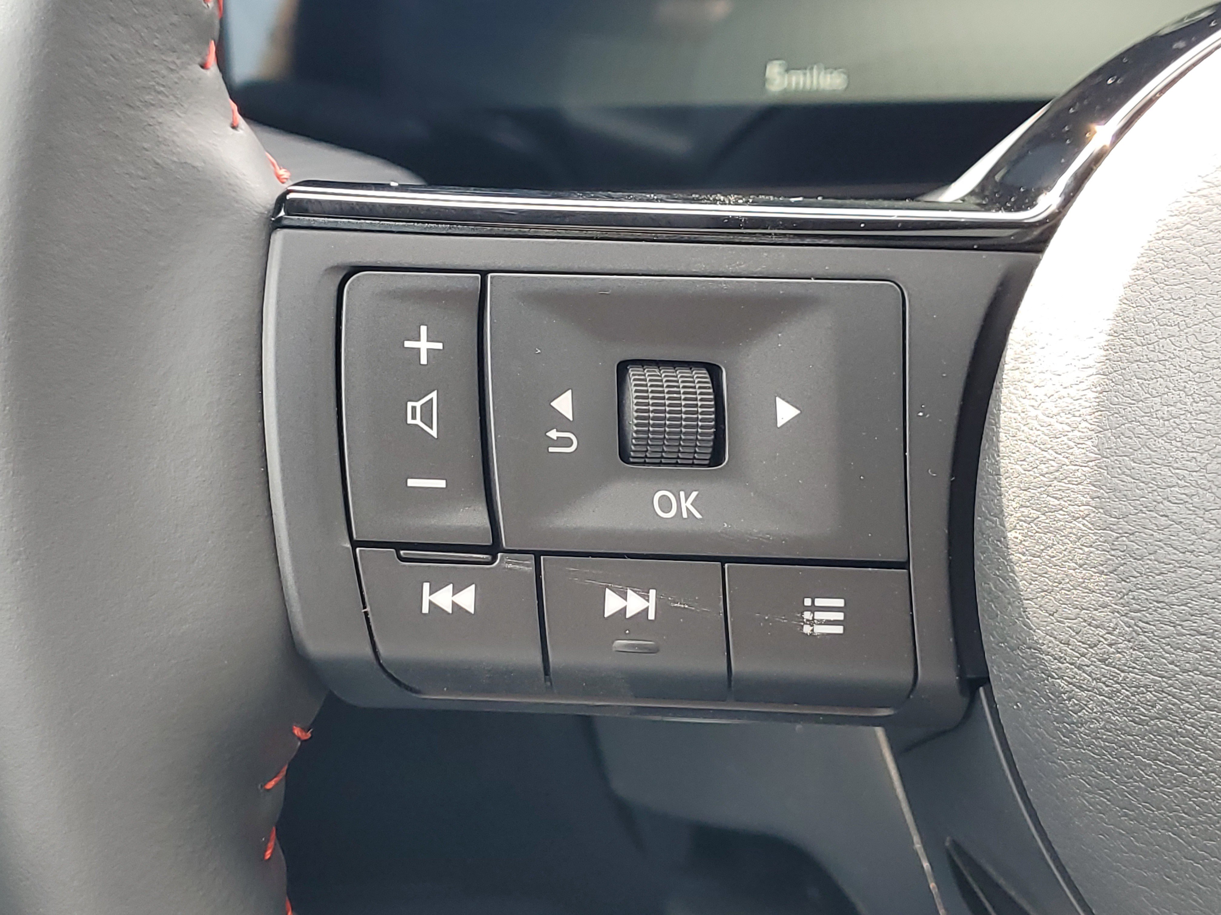 New 2026 Nissan Kicks SR w/ SR Premium Package AWD/4WD image 8
