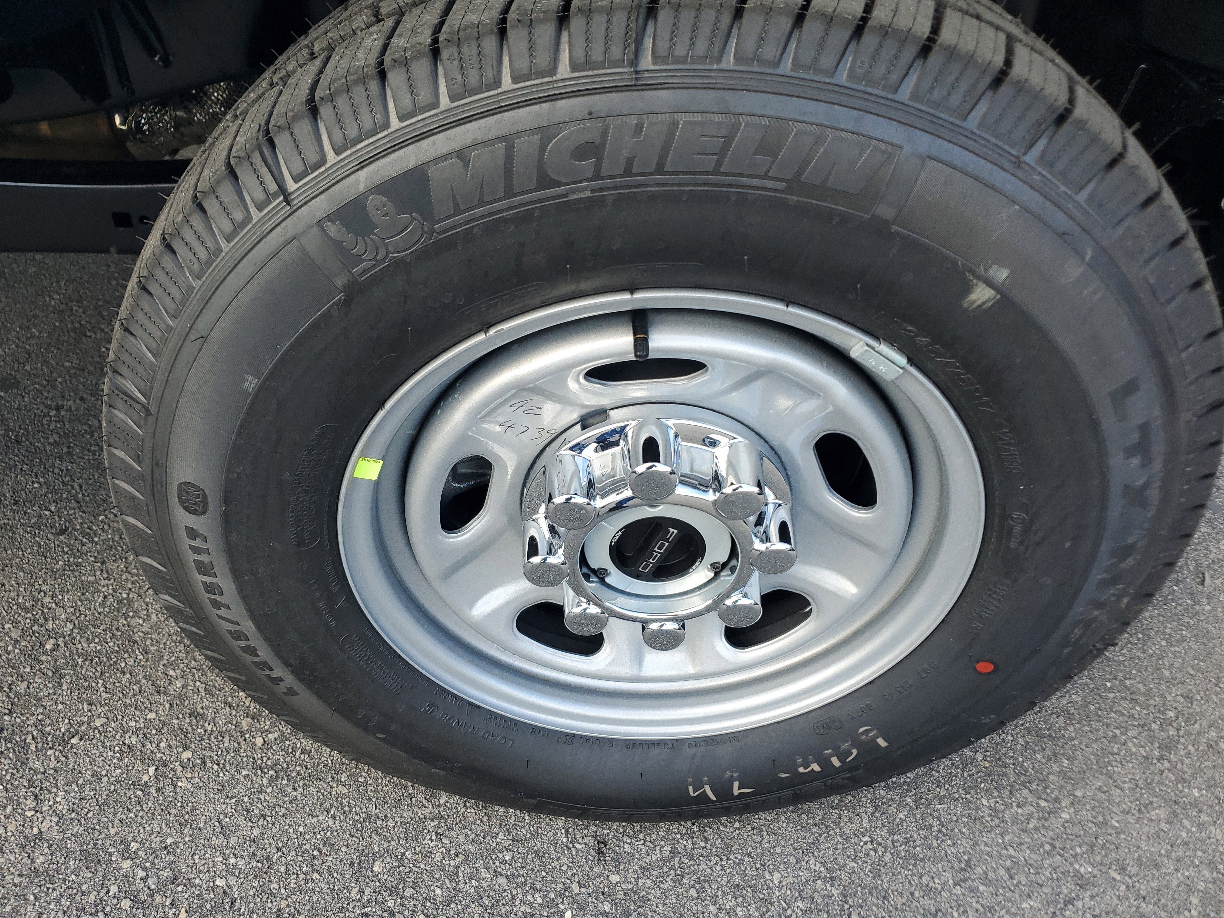 New 2026 Ford F250 XL w/ XL Chrome Package image 6