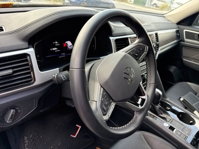 Used 2022 Volkswagen Atlas SE image 16
