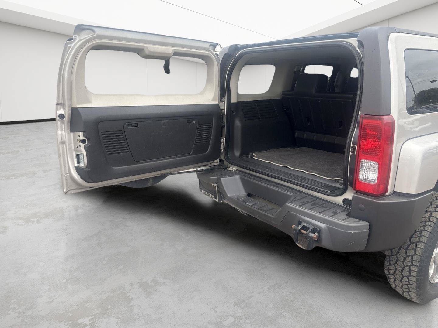 Used 2008 HUMMER H3 Luxury AWD/4WD image 19