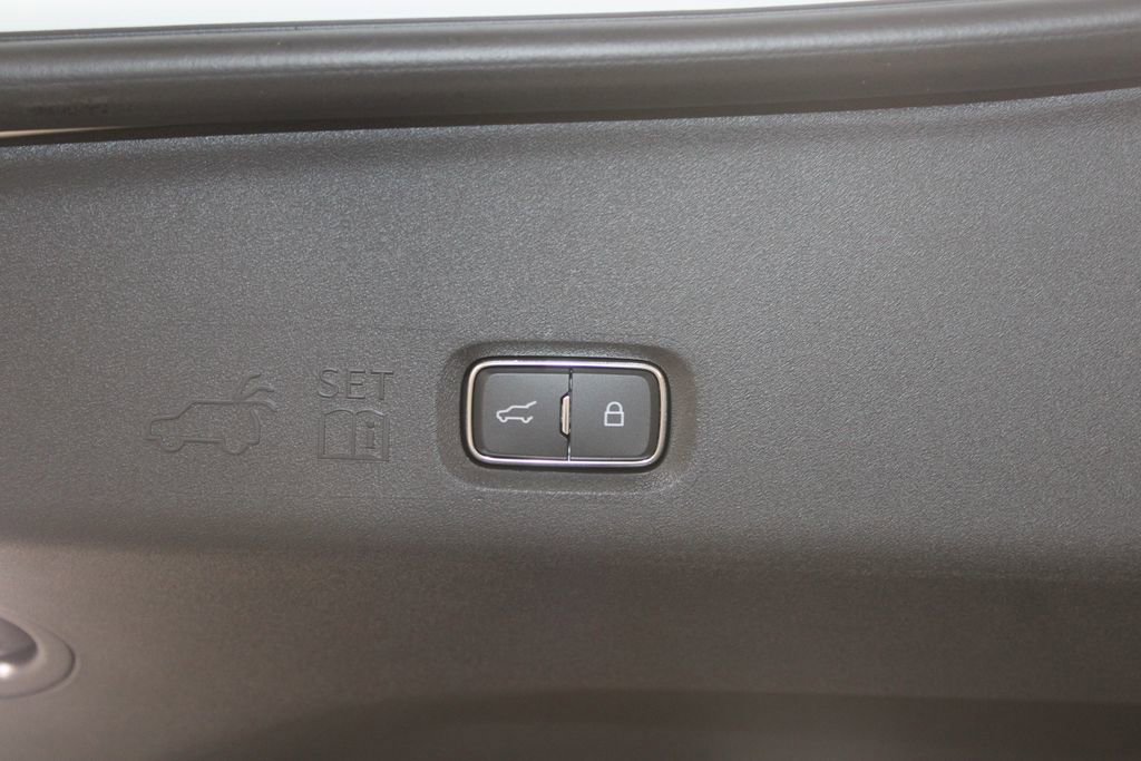 Used 2025 Lincoln Navigator Reserve w/ Jet Appearance Package image 15