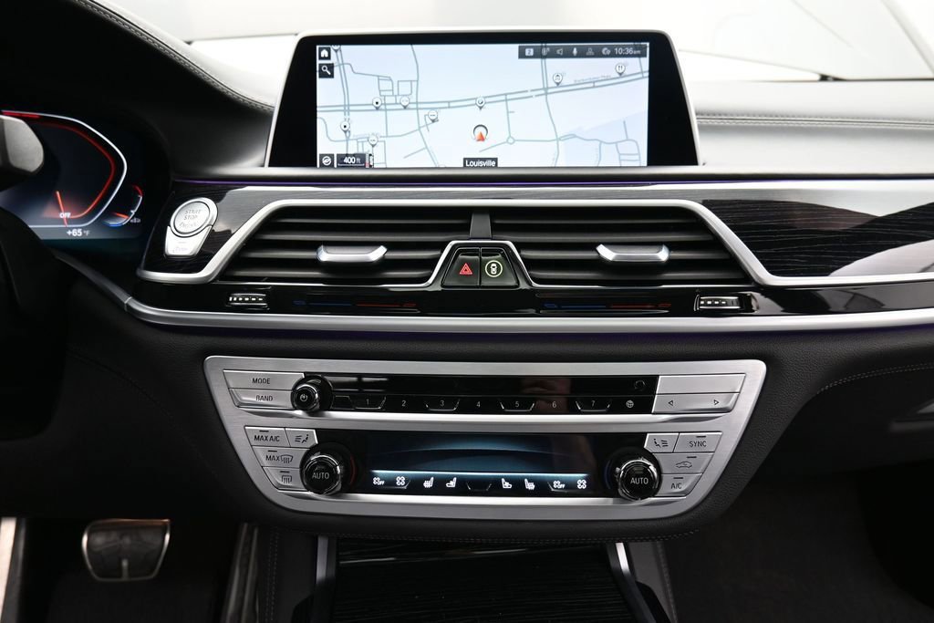 Used 2022 BMW 750i xDrive w/ Executive Package AWD/4WD image 14