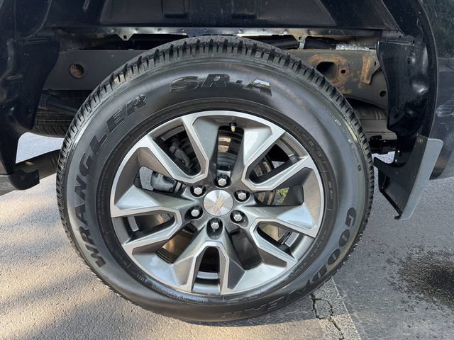 Used 2024 Chevrolet Silverado 1500 LT AWD/4WD image 41