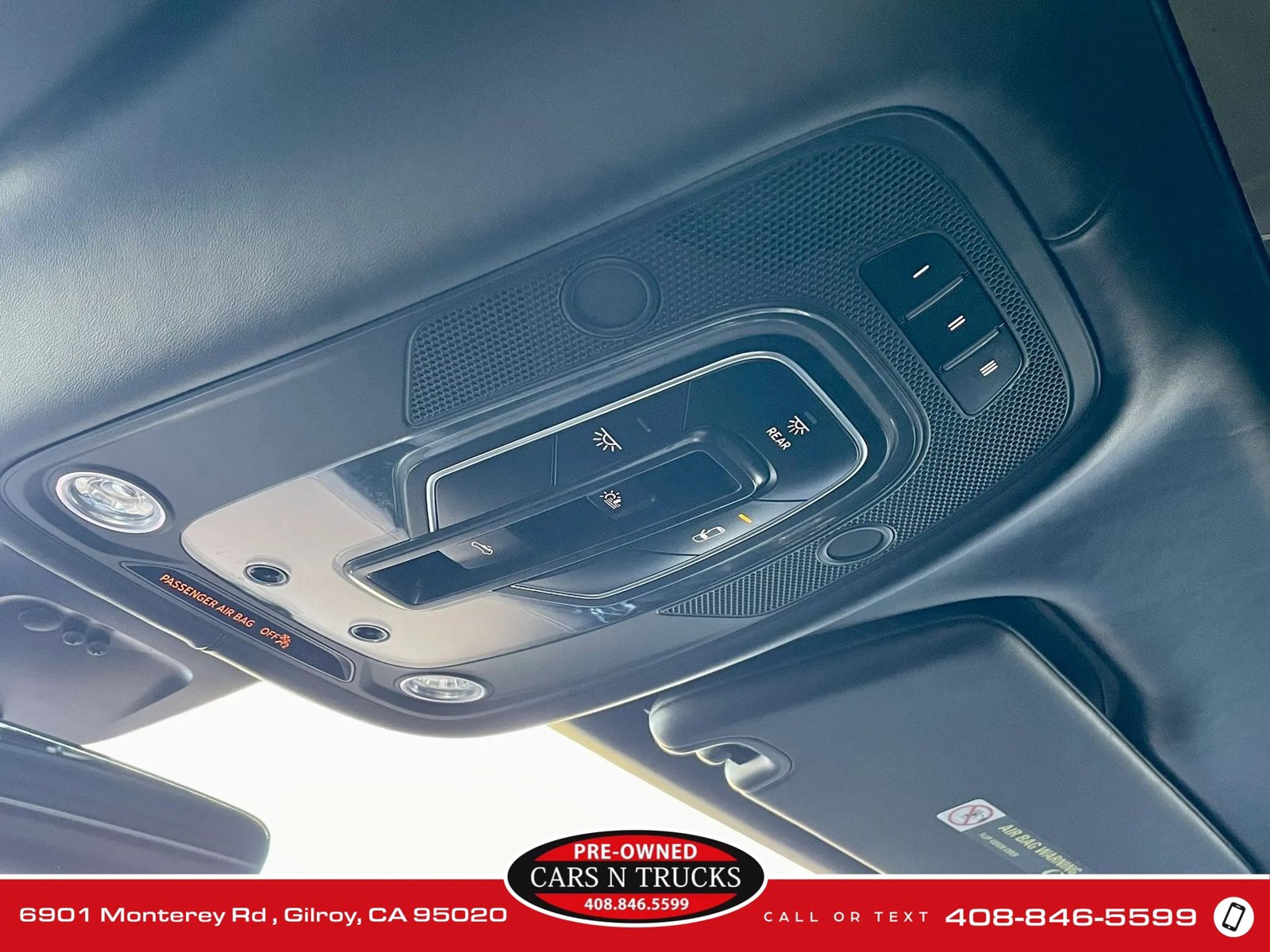 Used 2018 Bentley Bentayga AWD/4WD image 27