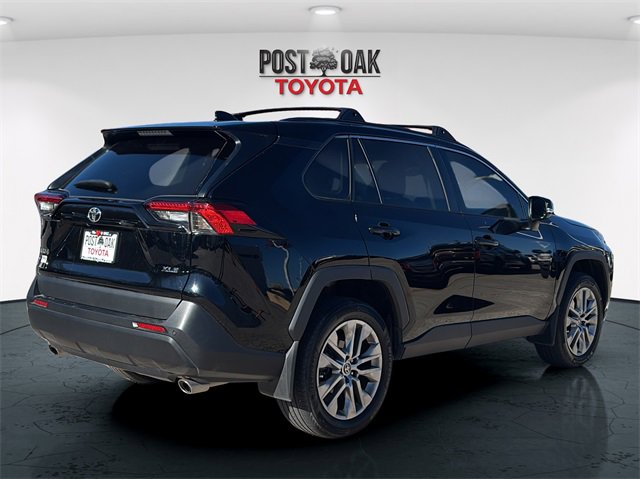 Used 2023 Toyota RAV4 XLE Premium image 7