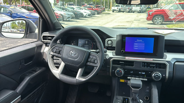 Used 2025 Toyota Tacoma SR5 AWD/4WD image 13
