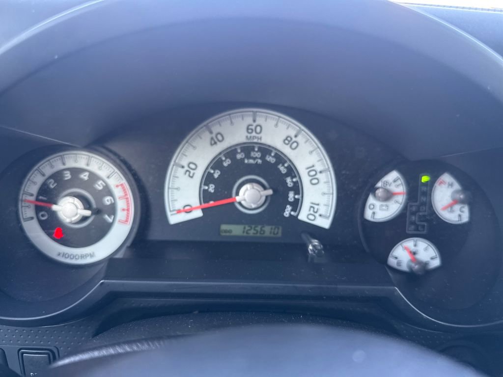 Used 2014 Toyota FJ Cruiser 4WD image 25