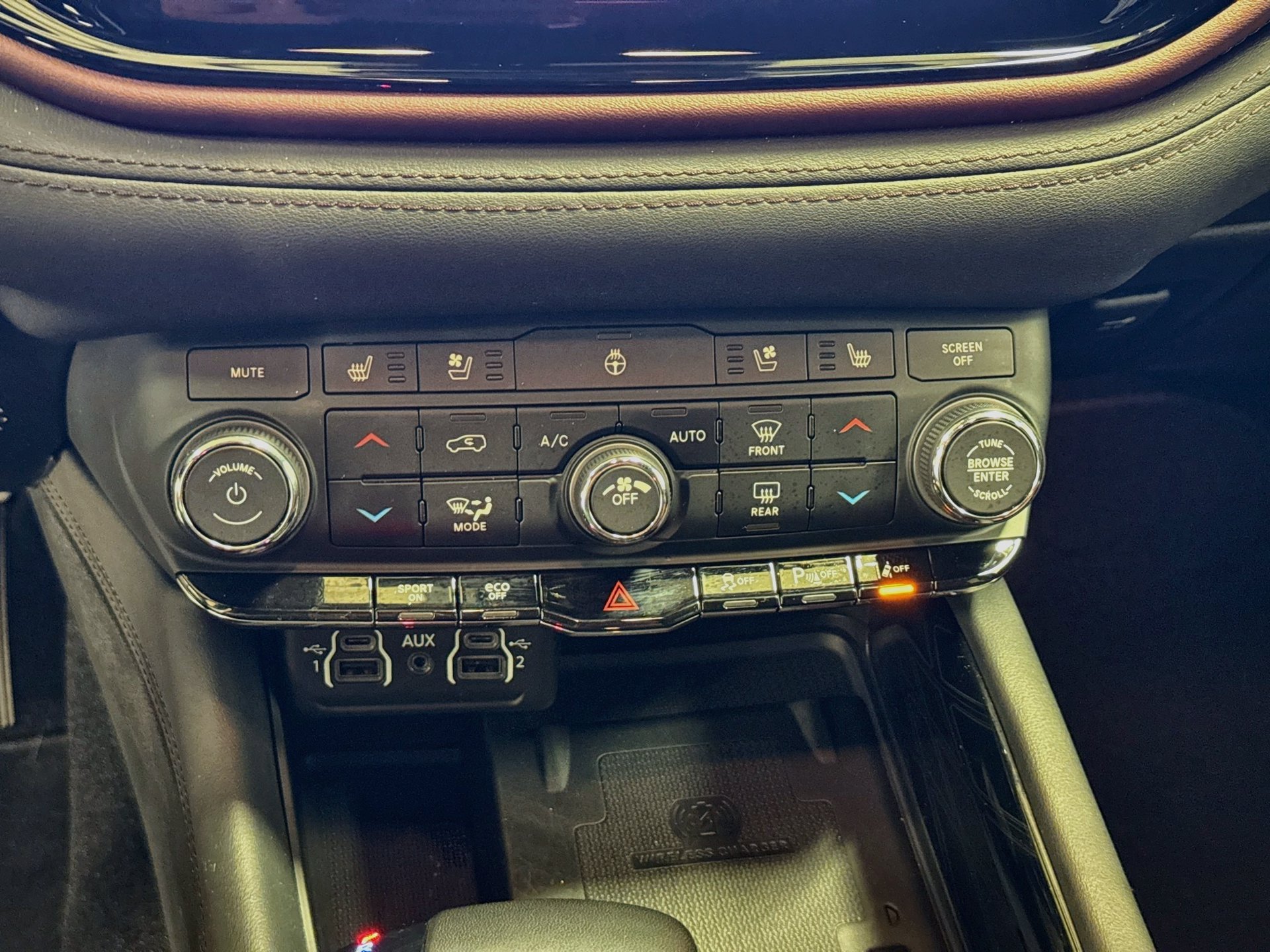 Used 2021 Dodge Durango Citadel w/ Premium Entertainment Group RWD image 16