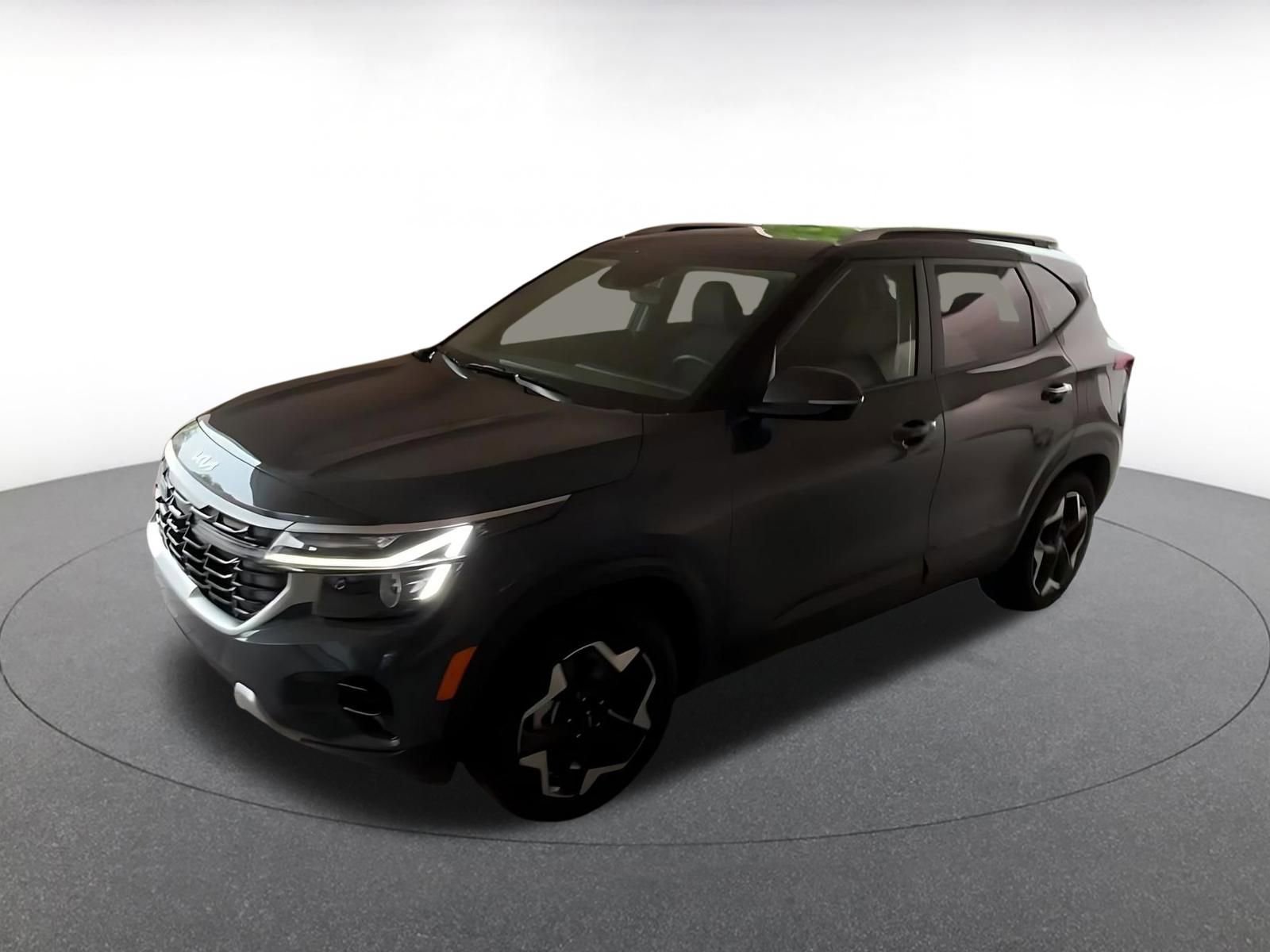 Used 2025 Kia Seltos S FWD image 8