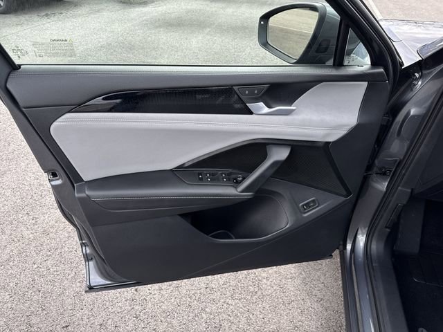 Certified 2025 Volkswagen Tiguan SE AWD/4WD image 22