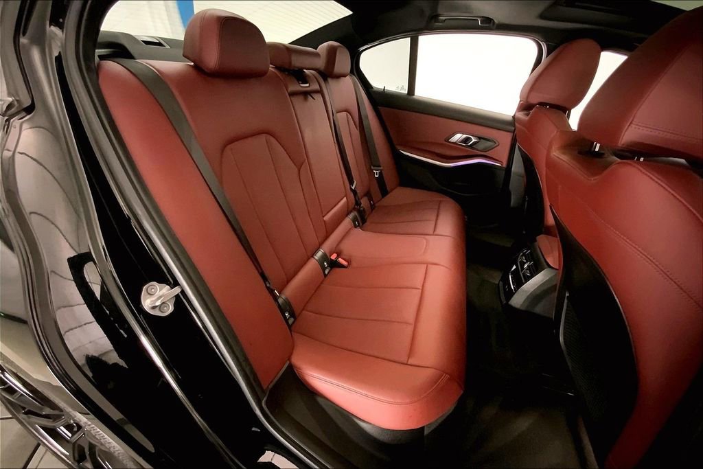 Used 2022 BMW 330i xDrive Sedan w/ Premium Package AWD/4WD image 15