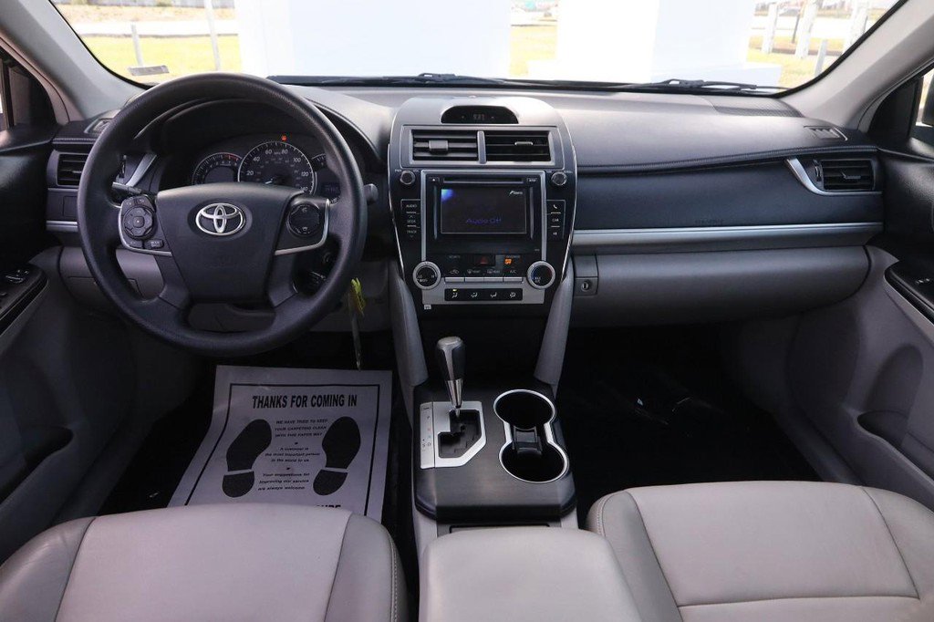 Used 2012 Toyota Camry LE image 17