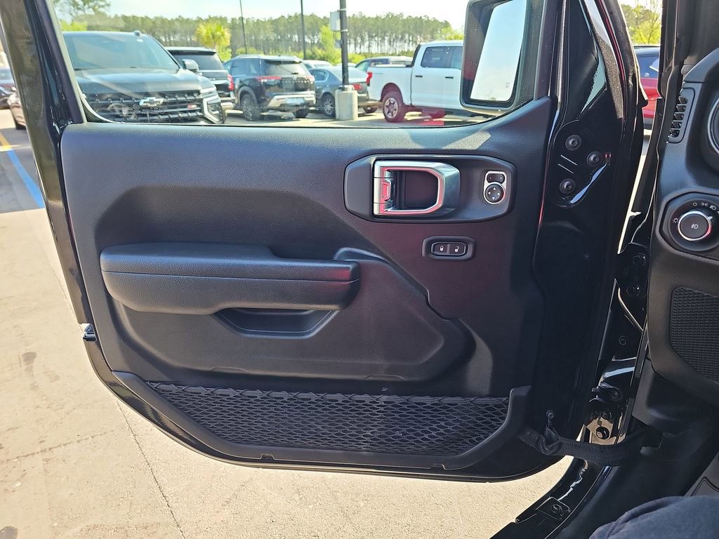 Used 2022 Jeep Wrangler Unlimited Sport image 31