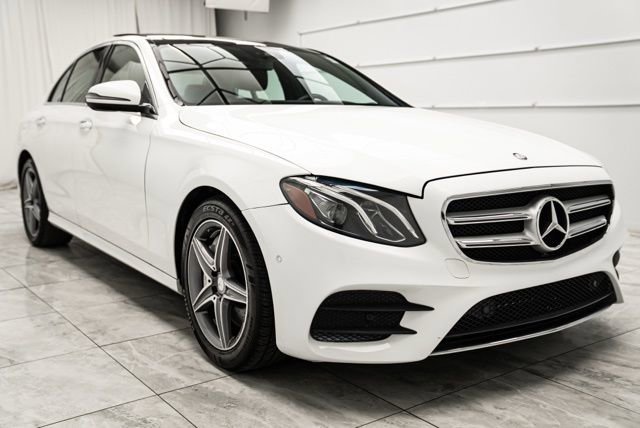 Used 2017 Mercedes-Benz E 300 4MATIC image 4