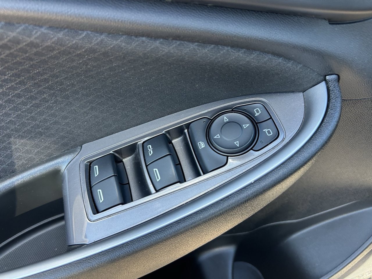 Used 2023 Chevrolet Malibu LT FWD image 29