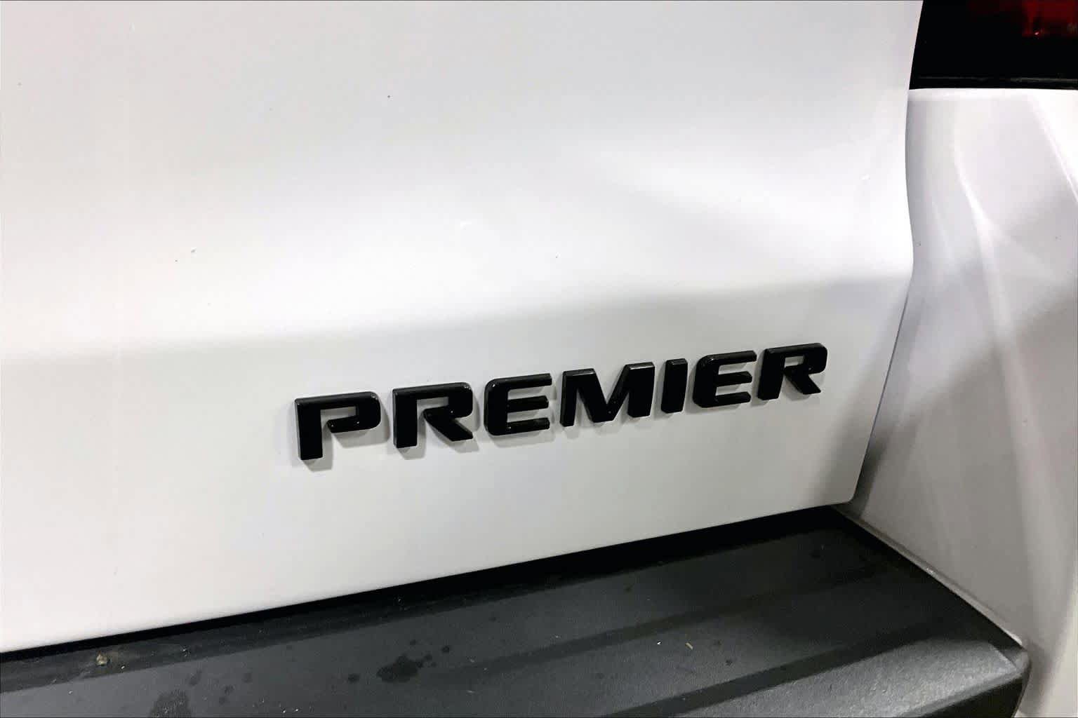 Used 2019 Chevrolet Suburban Premier AWD/4WD image 10
