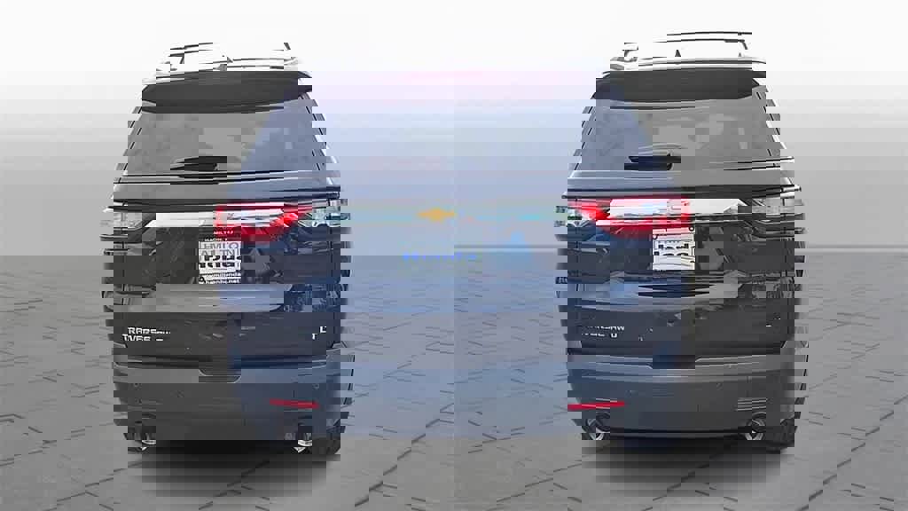 Used 2020 Chevrolet Traverse LT w/ Driver Confidence II Package image 7