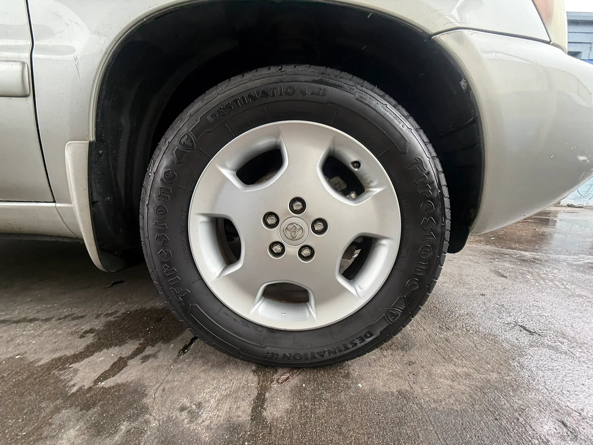Used 2004 Toyota Highlander Limited FWD image 26