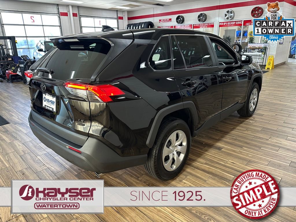 Used 2023 Toyota RAV4 LE AWD/4WD image 5
