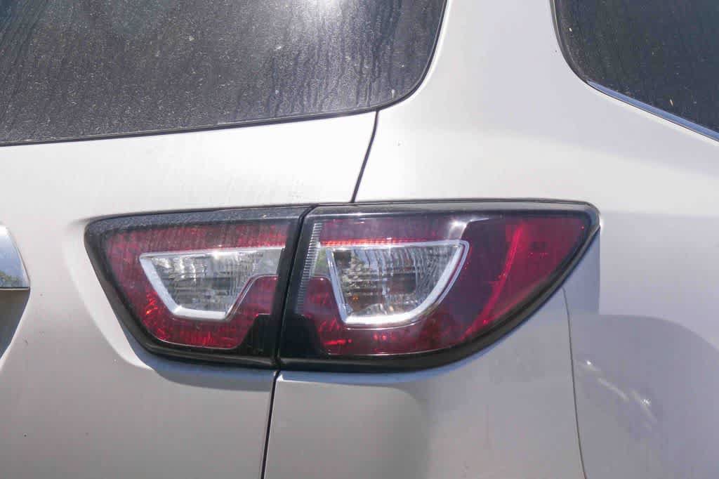 Used 2017 Chevrolet Traverse LT FWD image 10