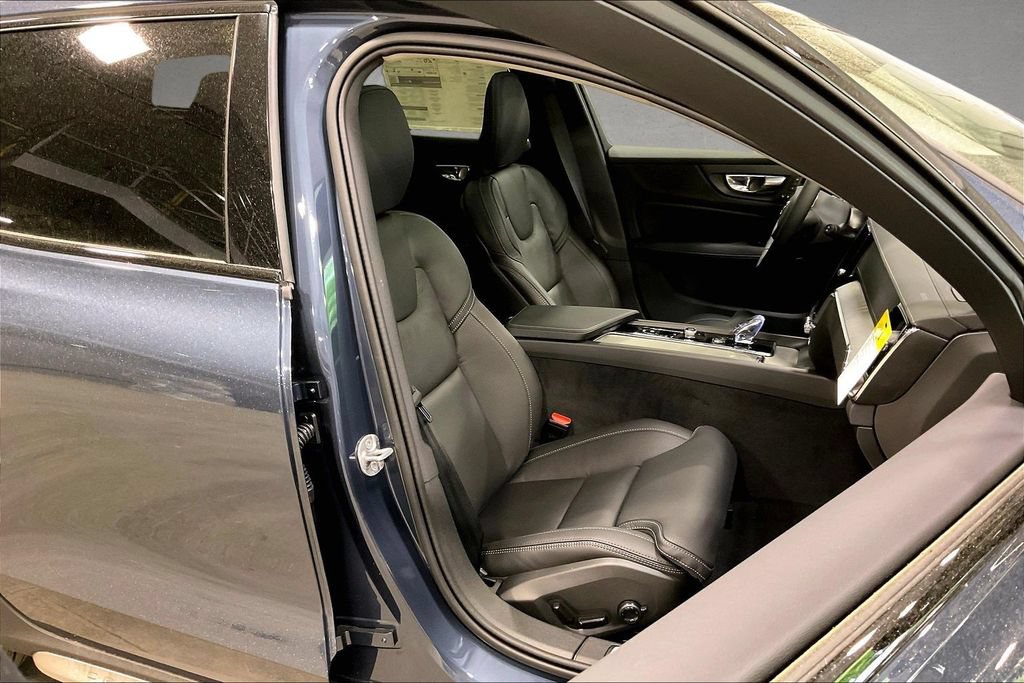 New 2026 Volvo V60 B5 Cross Country Ultra w/ Protection Package Premier AWD/4WD image 11