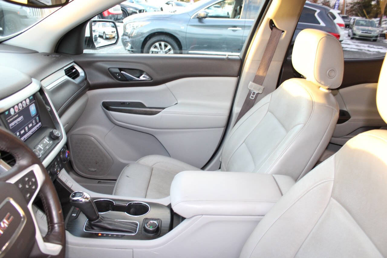 Used 2017 GMC Acadia SLT image 14