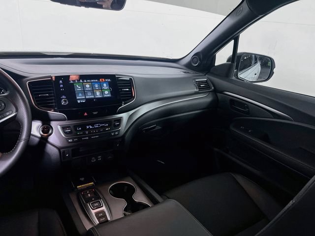 Certified 2025 Honda Passport EX-L image 17