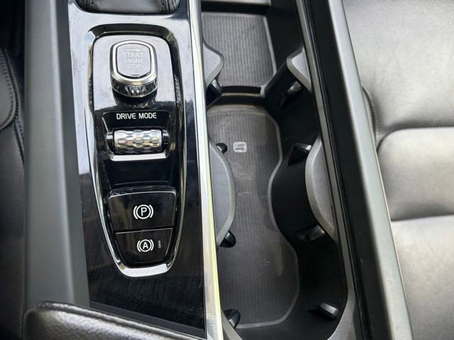 Used 2019 Volvo S60 T6 Momentum w/ Multimedia Package AWD/4WD image 32